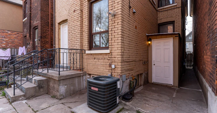Bsmt-212 Wellington Street N, Hamilton, ON, L8L 5A5 - 2