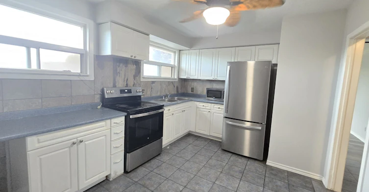 3-9 Park Avenue, Brantford, ON, N3S 5G9 - 4