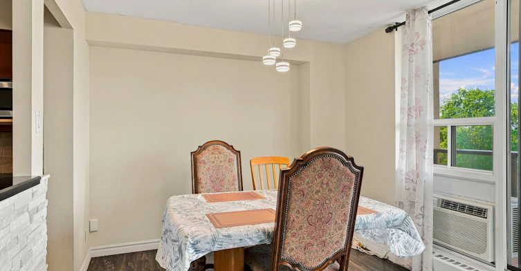 1107-1964 Main Street W, Hamilton, ON, L8S 1J5 - 8