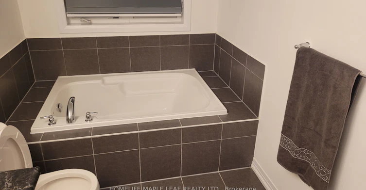 29 Selection Heights, Thorold, ON, L2V 0B7 - 11