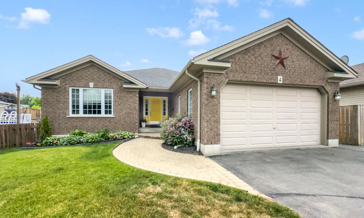 4 Jason Crescent