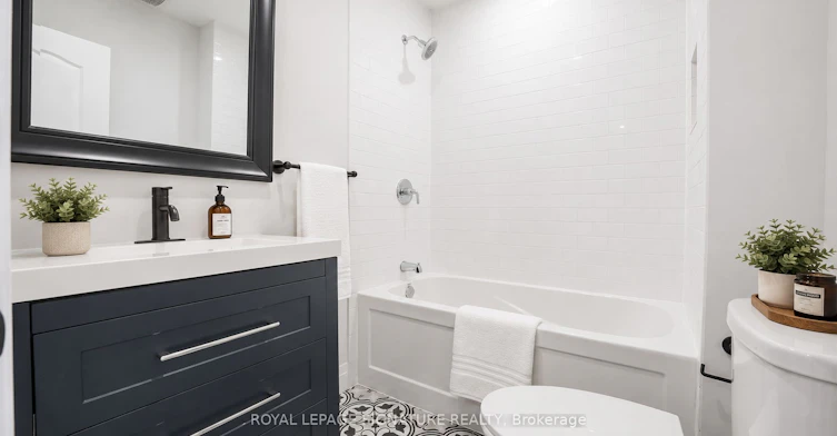 53 1/2 Kinrade Avenue, Hamilton, ON, L8L 6L5 - 7