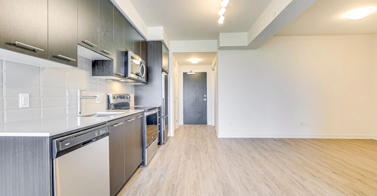 1103-385 Winston Road, Grimsby, ON, L3M 0J3 - 8