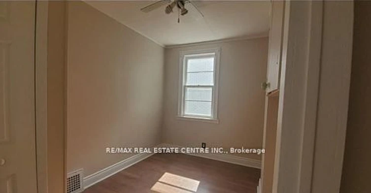 5759 Emery Street, Niagara Falls, ON, L2G 1L8 - 5