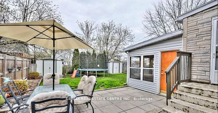 5759 Emery Street, Niagara Falls, ON, L2G 1L8 - 2