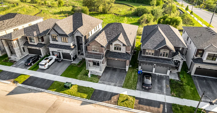 330 Gillespie Drive, Brantford, ON, N3T 0X1 - 2