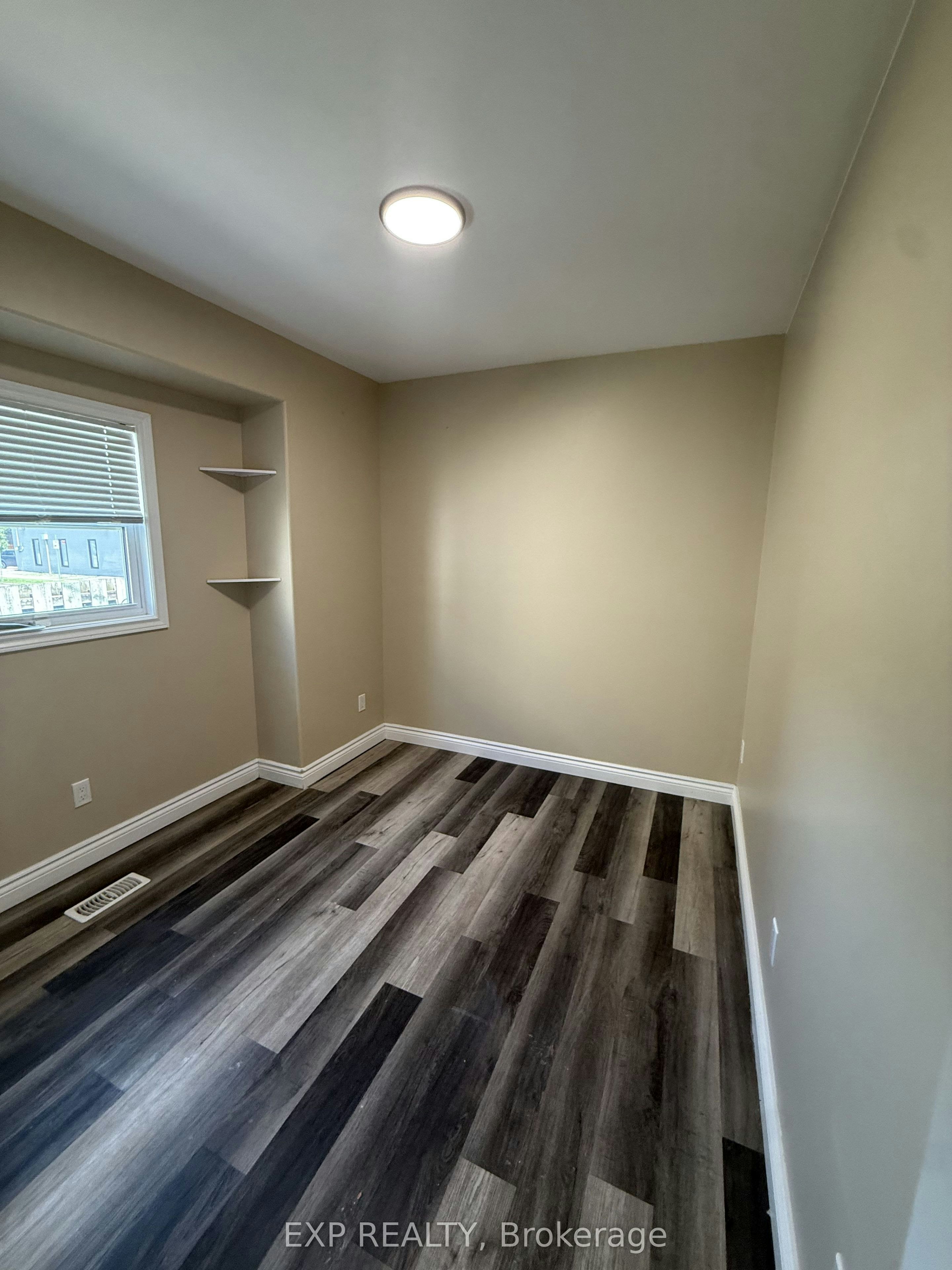 33 Concord Avenue, St. Catharines, ON, L2M 5N5 - 4