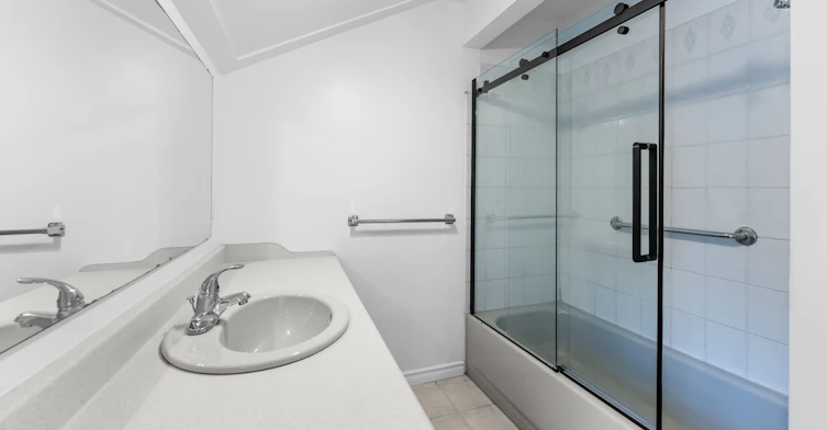 Upper-4124 Terrace Avenue W, Niagara Falls, ON, L2E 3J3 - 14