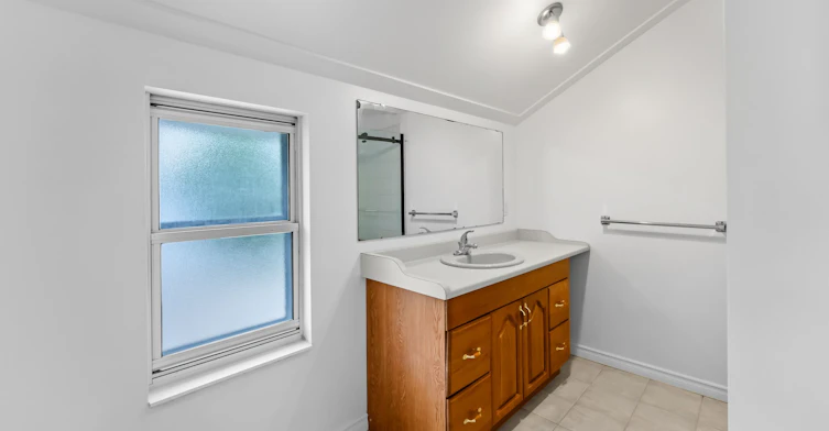 Upper-4124 Terrace Avenue W, Niagara Falls, ON, L2E 3J3 - 17