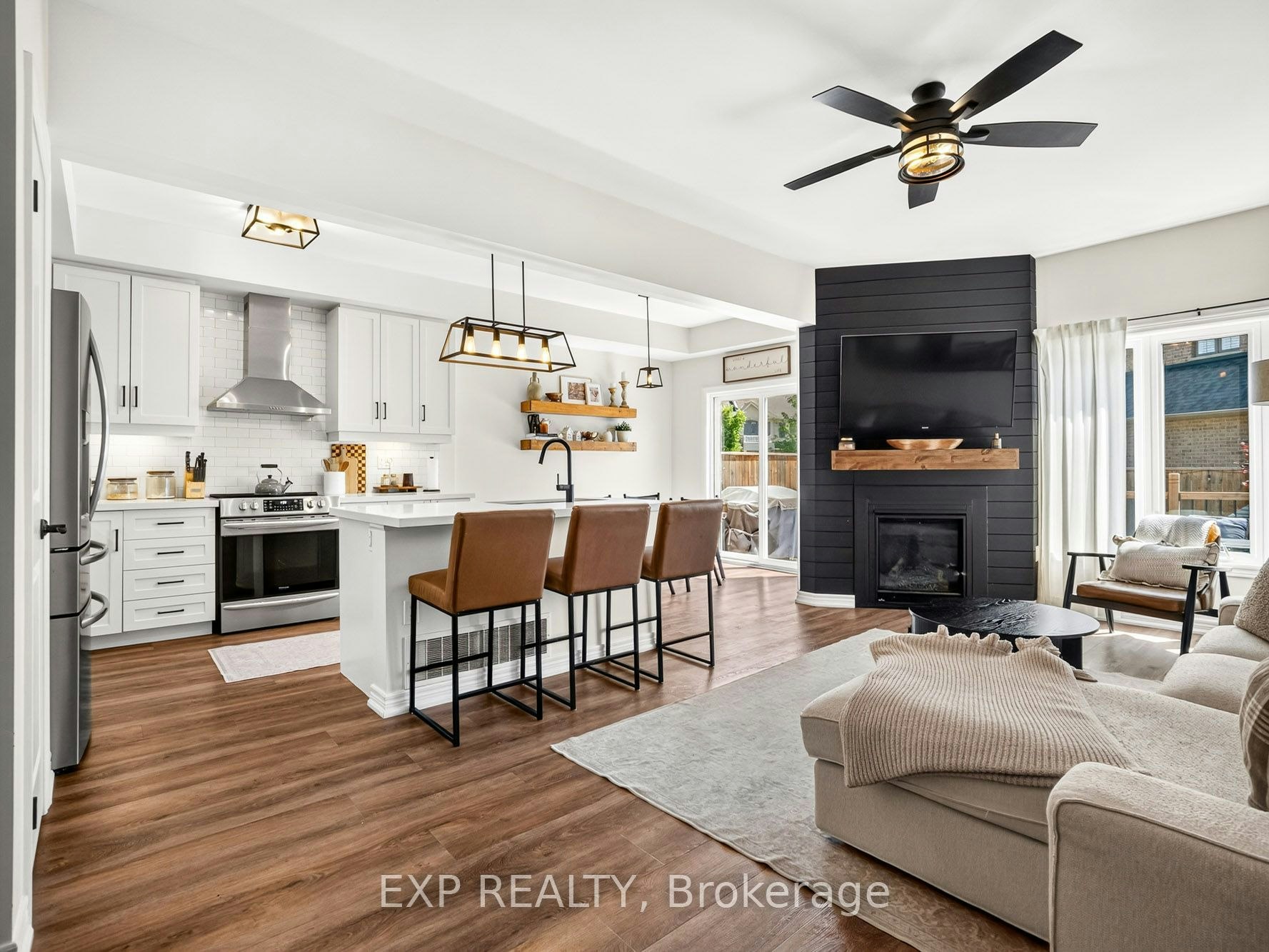 82 Dennis Drive, West Lincoln, ON, L0R 2A0