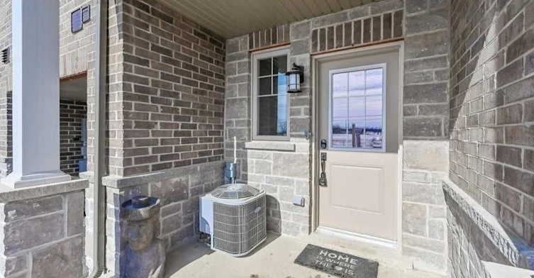 5 Pim Lane, Hamilton, ON, L9K 0K1 - 3
