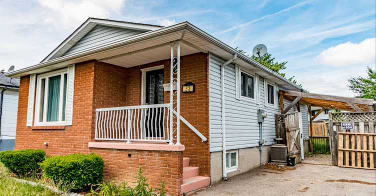 Upper-33 Behan Street, Hamilton, ON, L8T 4N5 - 2