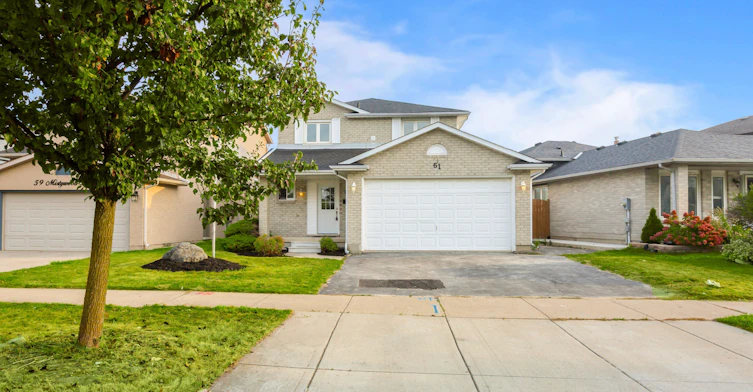 UPPER-61 Mistywood Drive, Hamilton, ON, L8J 2N7 - 2