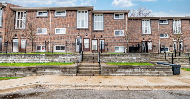 121-49 Rhonda Road, Guelph, ON, N1H 7A4