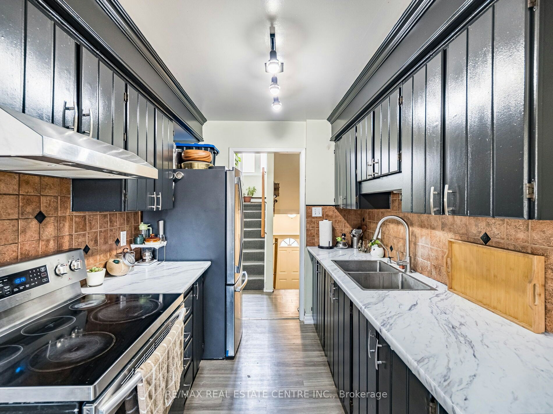 121-49 Rhonda Road, Guelph, ON, N1H 7A4 - 17