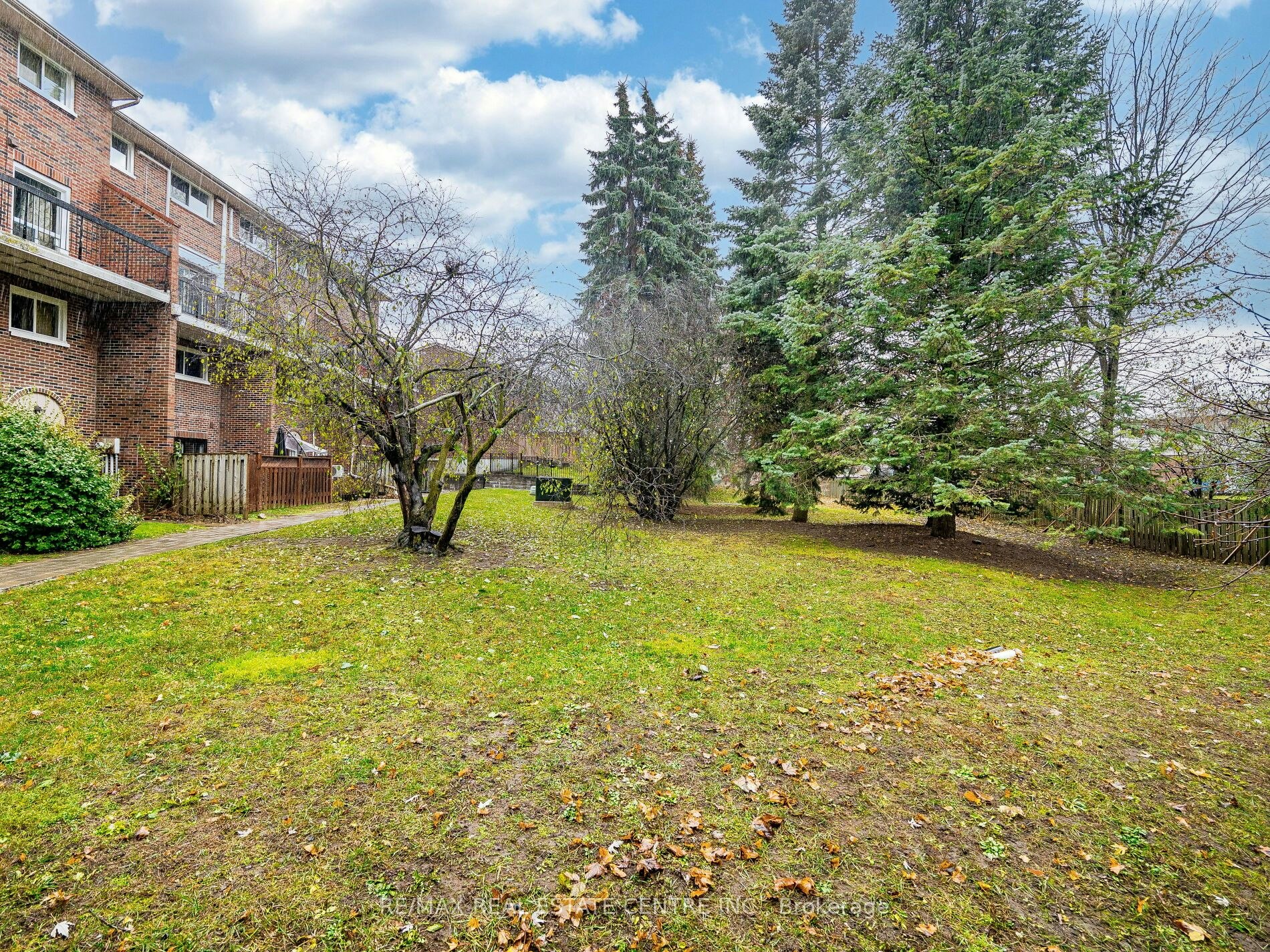121-49 Rhonda Road, Guelph, ON, N1H 7A4 - 46