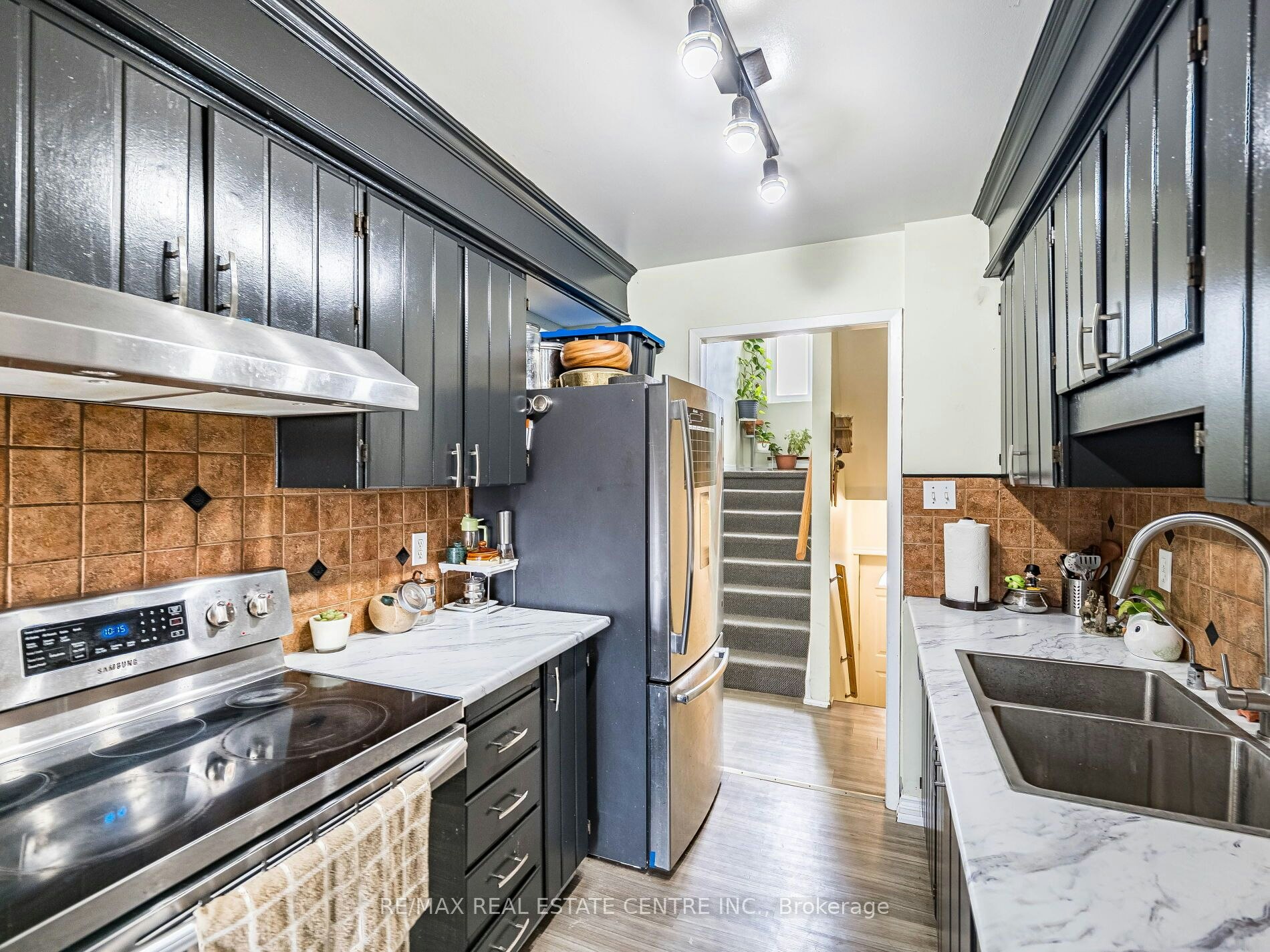 121-49 Rhonda Road, Guelph, ON, N1H 7A4 - 19
