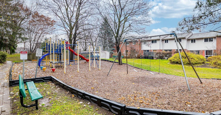 121-49 Rhonda Road, Guelph, ON, N1H 7A4 - 48