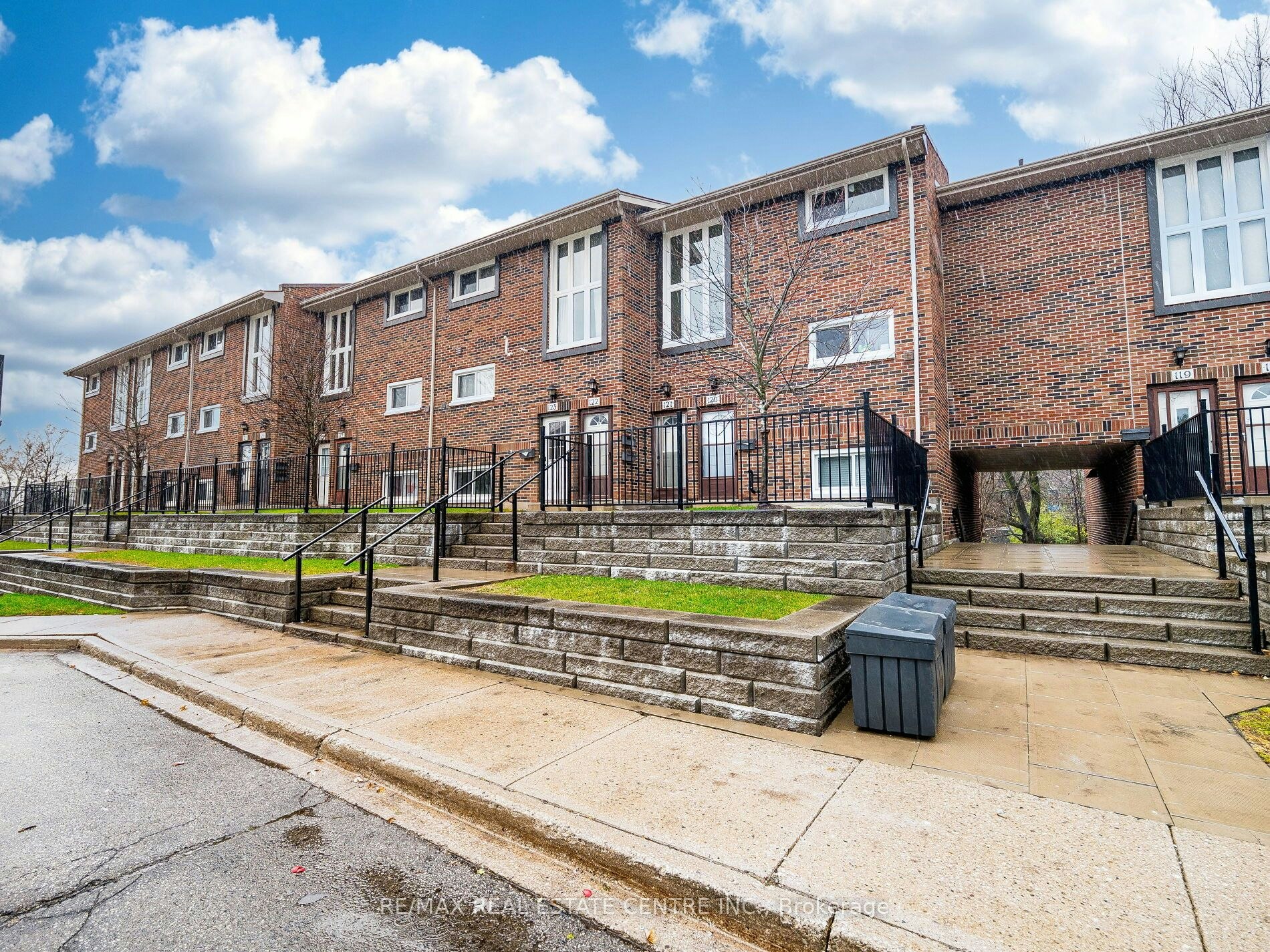 121-49 Rhonda Road, Guelph, ON, N1H 7A4 - 45