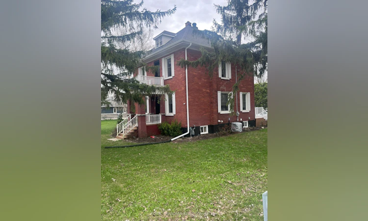131 Elora Street N