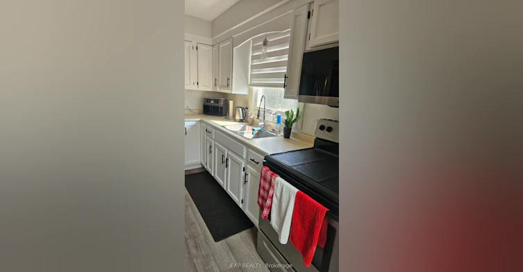 upper-64 Chapel Hill Crescent, Welland, ON, L3C 6G9 - 6