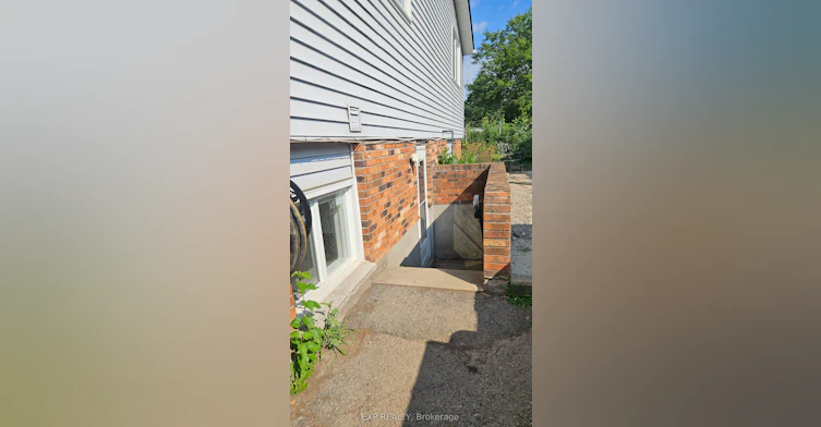 Lower-64 Chapel Hill Crescent, Welland, ON, L3C 6G9 - 2