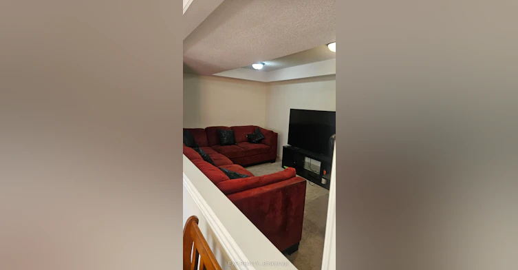 Lower-64 Chapel Hill Crescent, Welland, ON, L3C 6G9 - 7