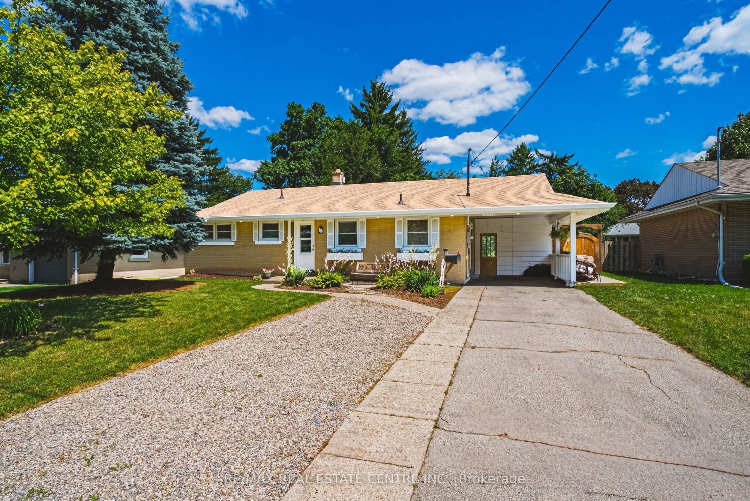 15 Dale Avenue, Cambridge, ON, N1S 3M7
