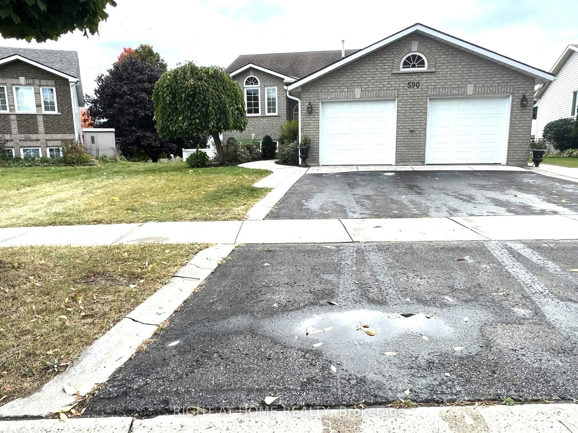 590 Arbour Crescent, Kingston, ON, K7M 8Y1 - 2