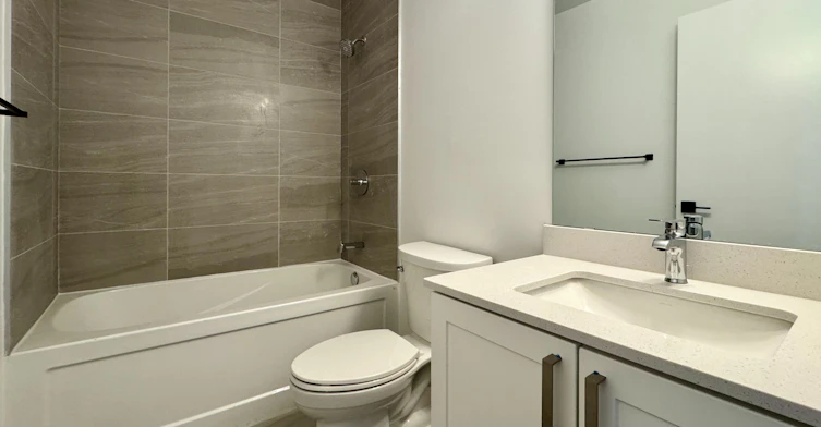 704-2782 Barton Street, Hamilton, ON, L8E 2J8 - 15