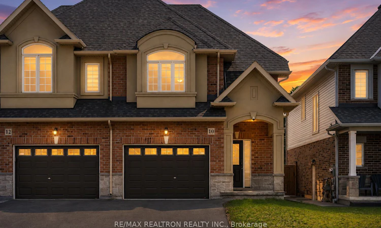 10 Starling Drive