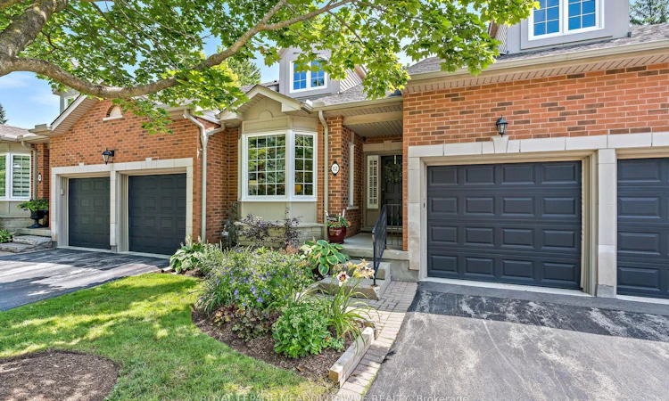 12 Fairway Lane