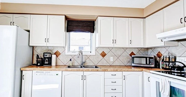 47 Jackson Court W, Welland, ON, L3C 7G2 - 3