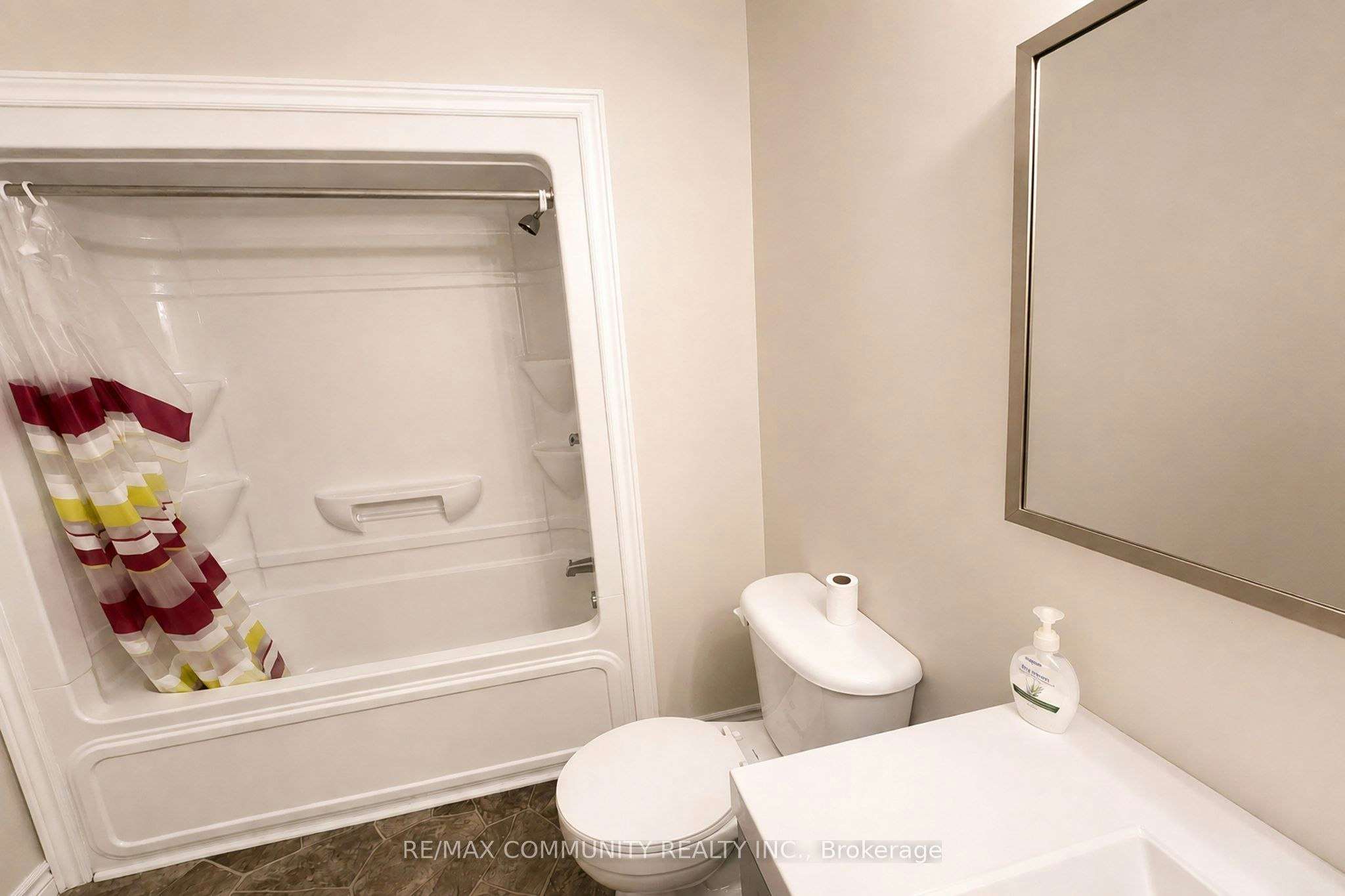 24 Sunshine Lane, Quinte West, ON, K8V 6X7 - 13