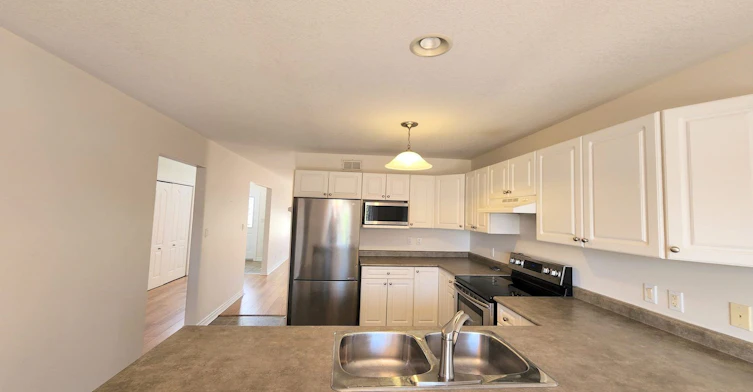 24 Sunshine Lane, Quinte West, ON, K8V 6X7 - 9