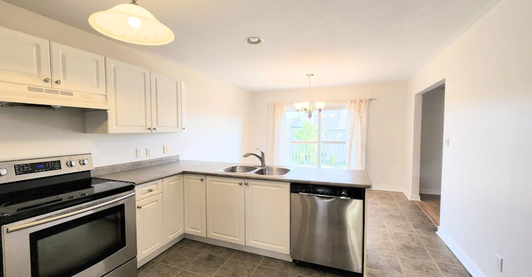 24 Sunshine Lane, Quinte West, ON, K8V 6X7 - 10