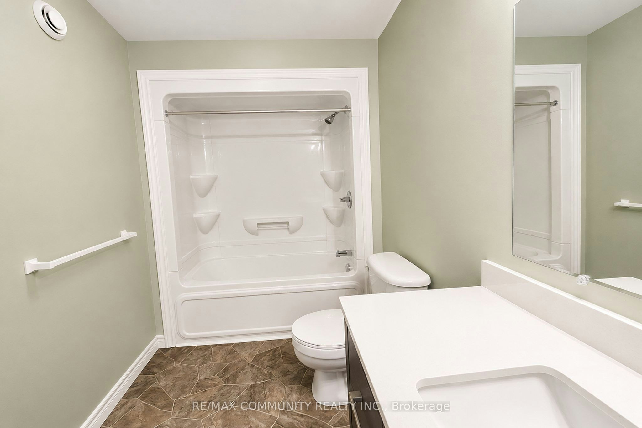 24 Sunshine Lane, Quinte West, ON, K8V 6X7 - 20