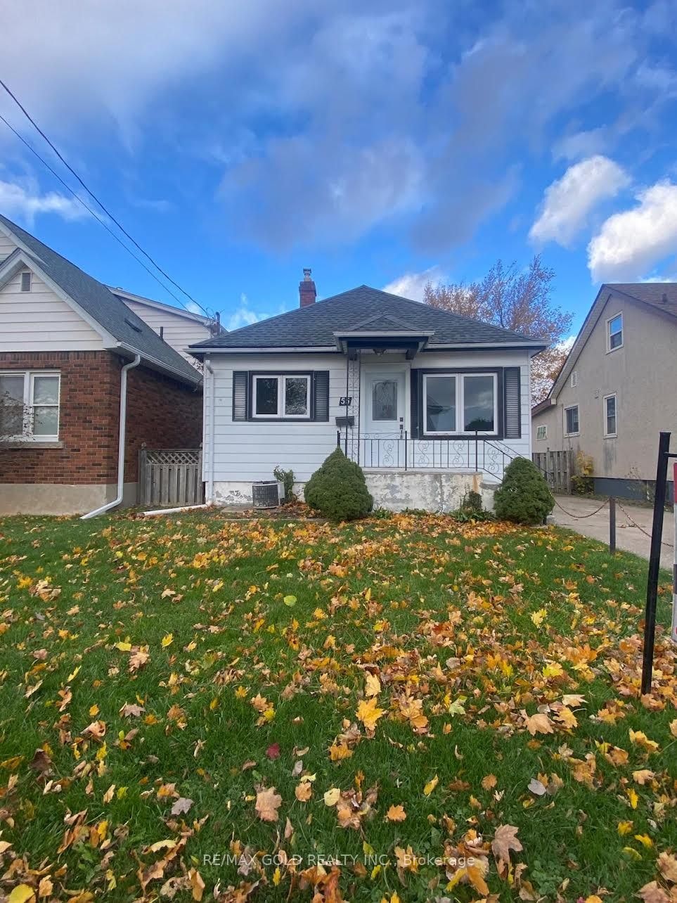 55 Hamilton Street, St. Catharines, ON, L2S 1K8 - 2