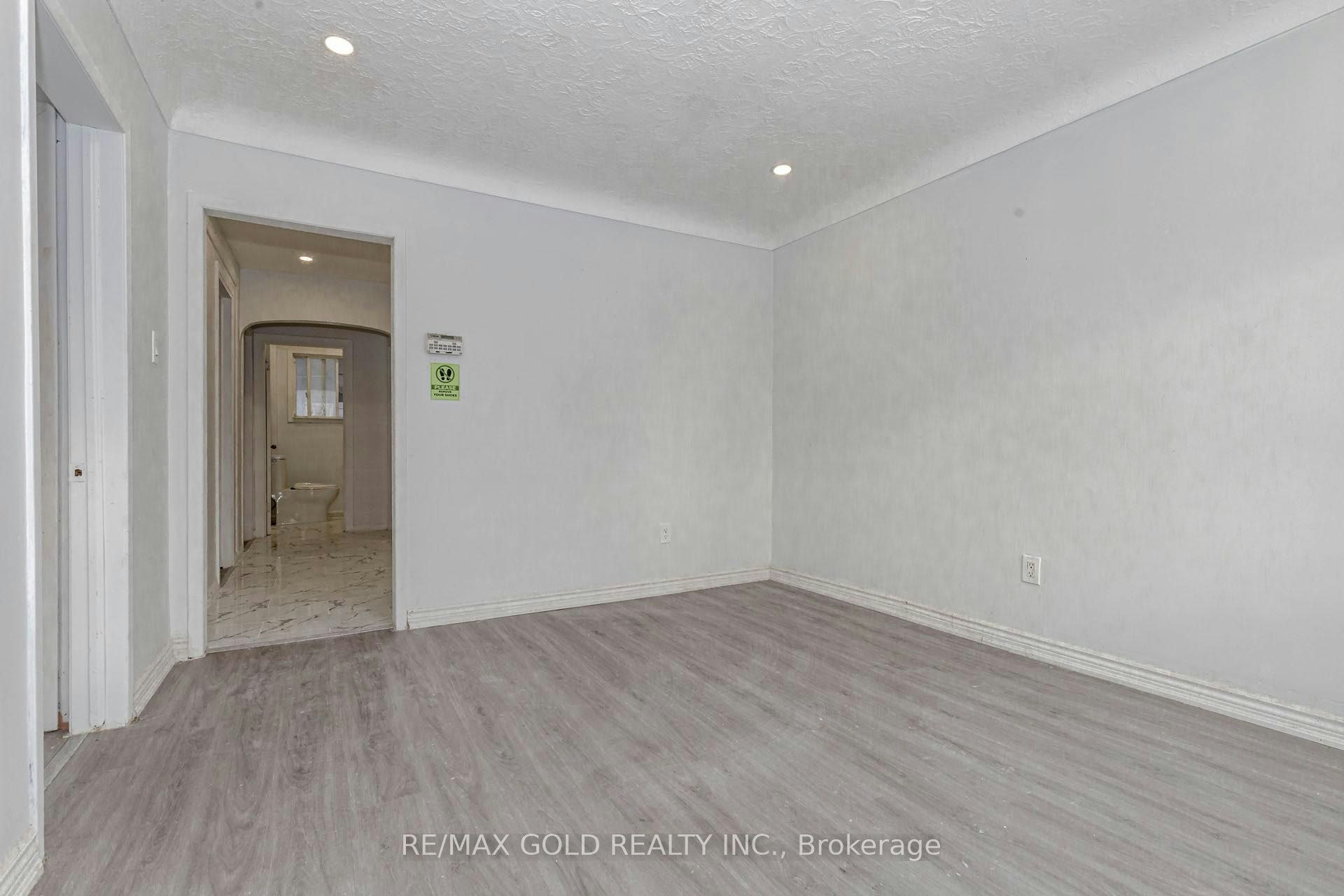 55 Hamilton Street, St. Catharines, ON, L2S 1K8 - 4