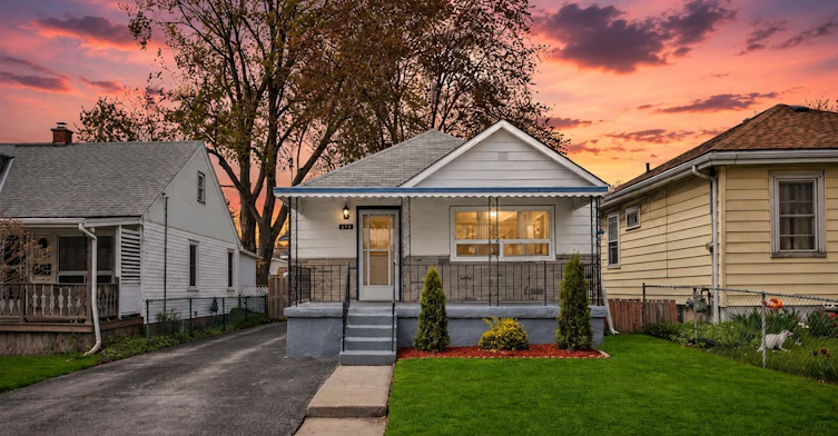 215 Highbury Avenue N, London, ON, N5Z 2W6