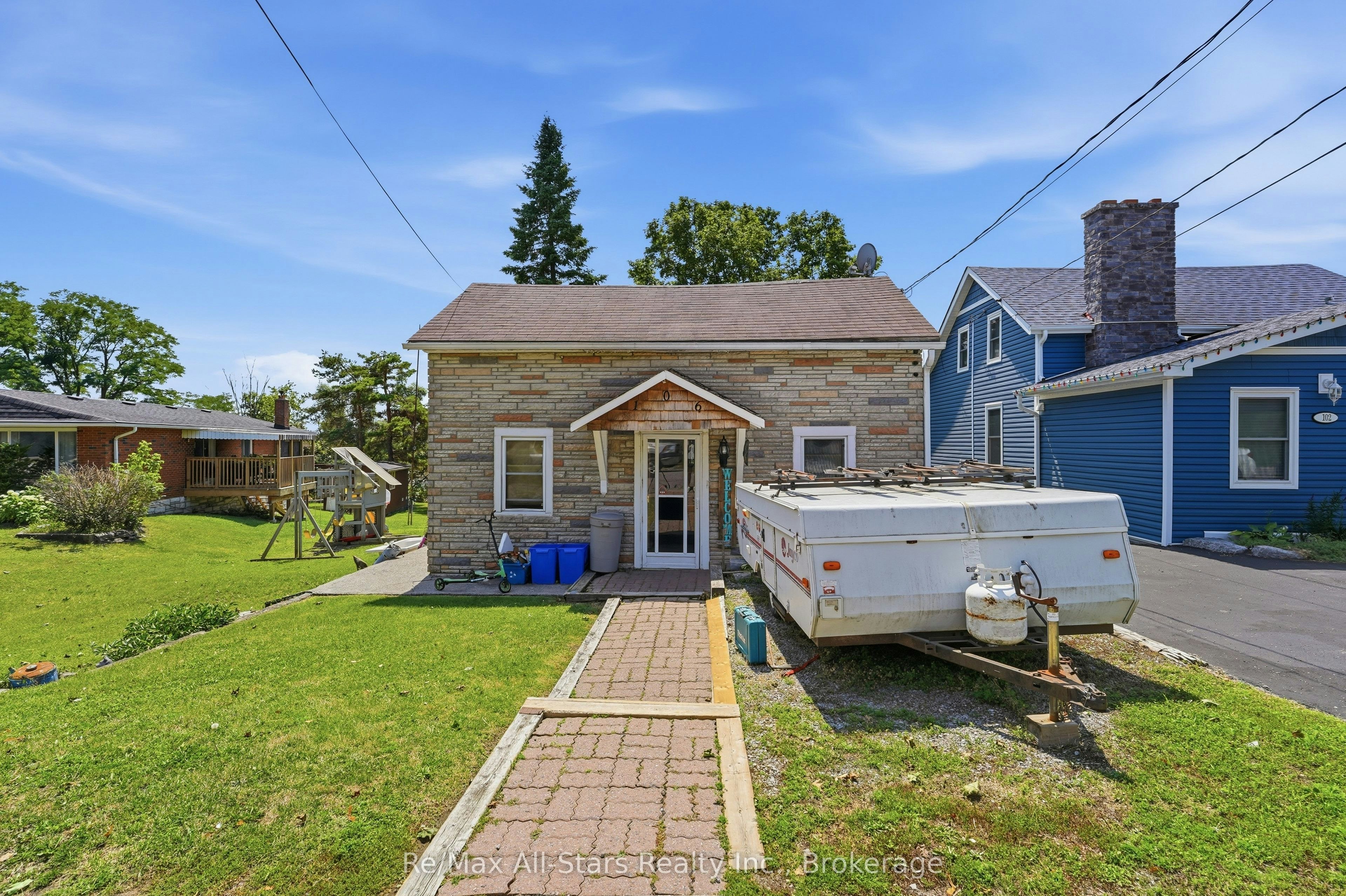 106 Bond Street E, Kawartha Lakes, ON, K0M 1N0