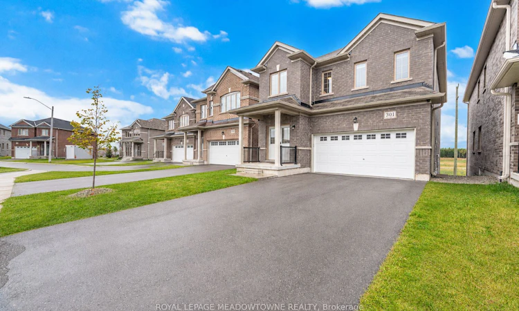 301 Ridley Crescent