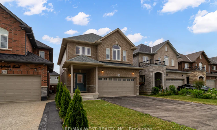 270 Dalgleish Trail
