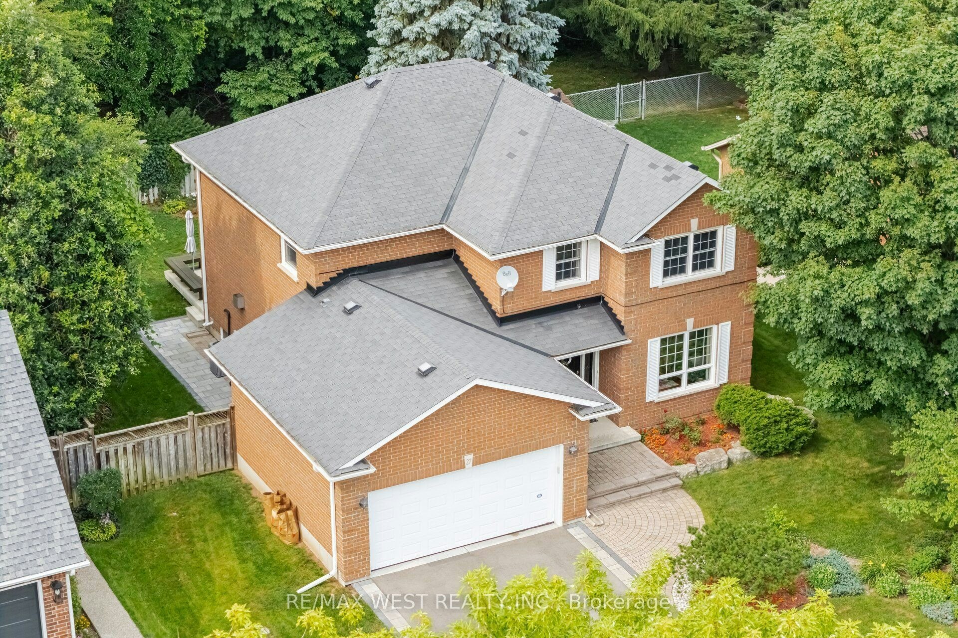 27 Norma Crescent, Hamilton, ON, L9G 4V8