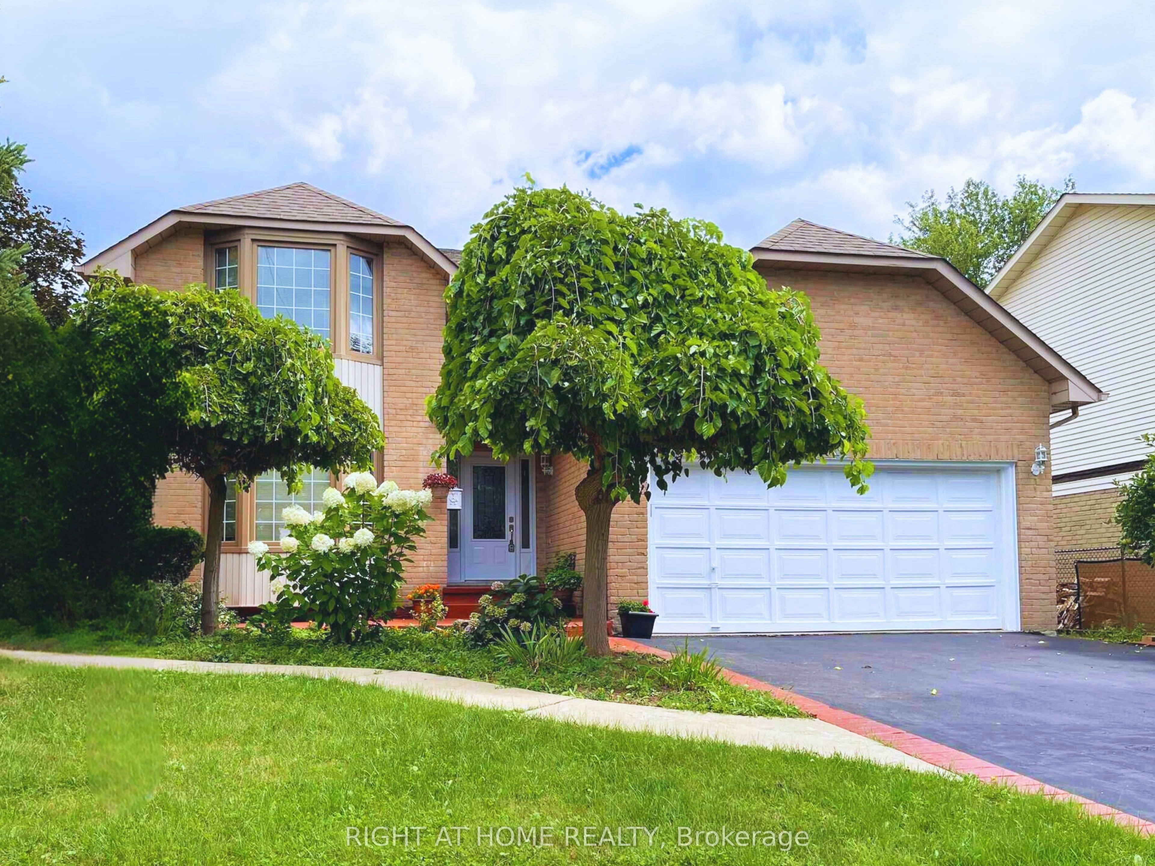 309 Amberly Boulevard, Hamilton, ON, L9G 4B6