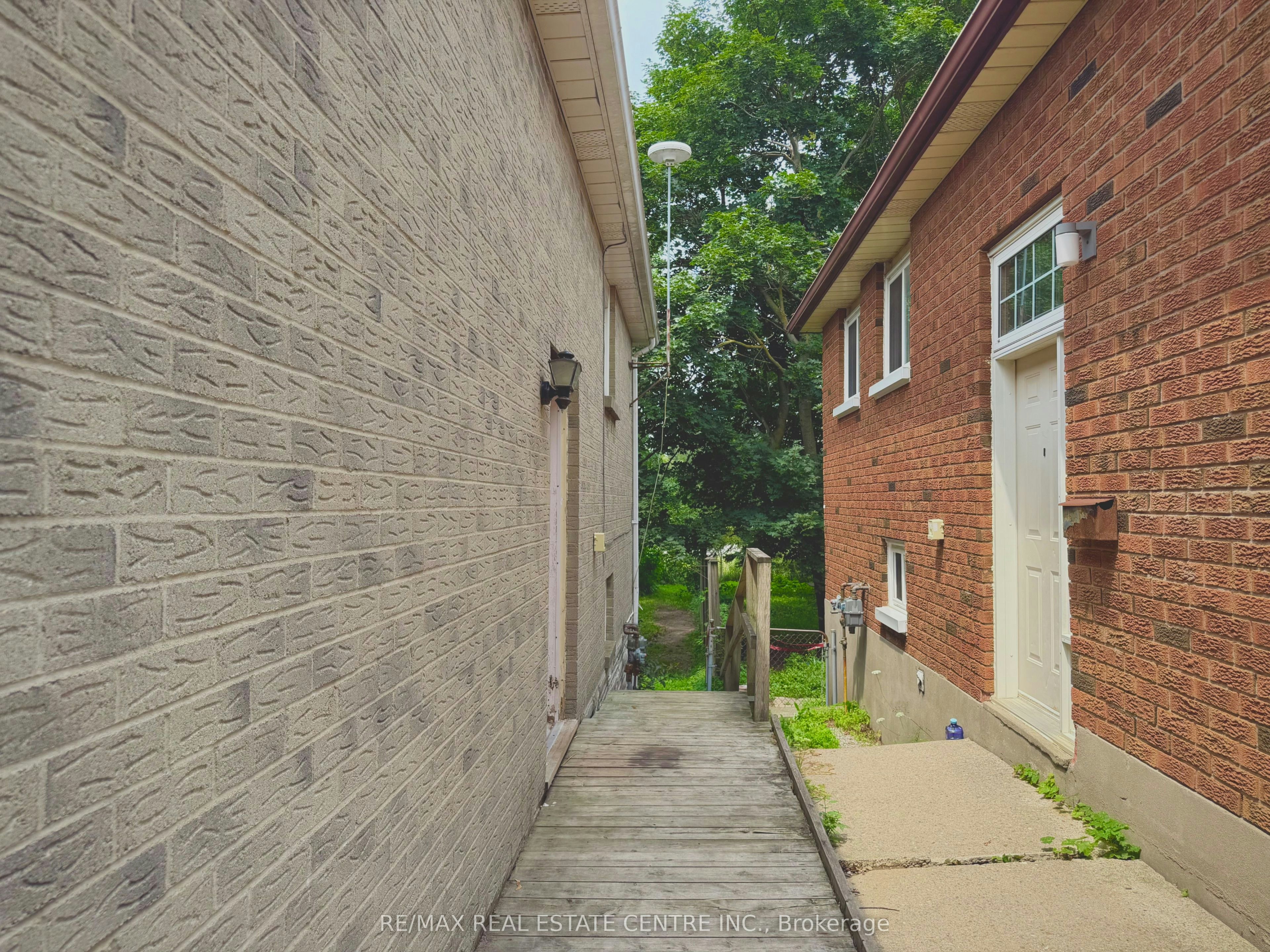 628 Main Street, Shelburne, ON, L9V 2Z4 - 2