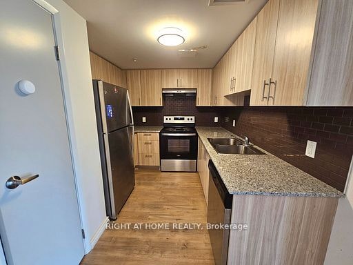 107-275B Larch Street, Waterloo, ON, N2L 3R2 - 6