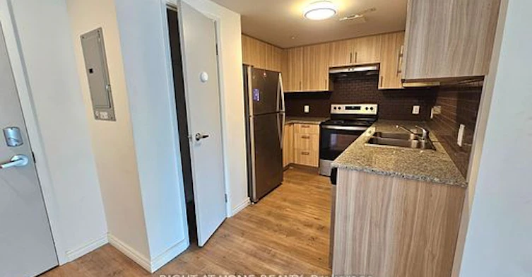 107-275B Larch Street, Waterloo, ON, N2L 3R2 - 7