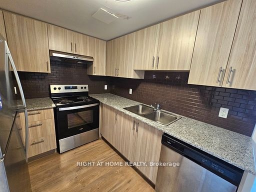 107-275B Larch Street, Waterloo, ON, N2L 3R2 - 8