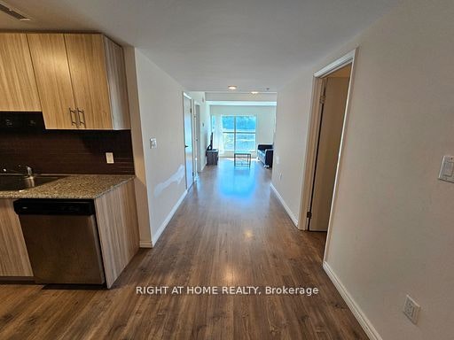 107-275B Larch Street, Waterloo, ON, N2L 3R2 - 9